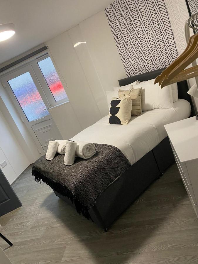 Double Ensuite Rooms Swansea Exterior foto